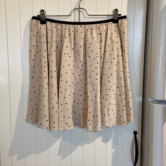Aritzia Dresses & Skirts - ARITZIA TALULA BABATON silk chiffon skater skirt L